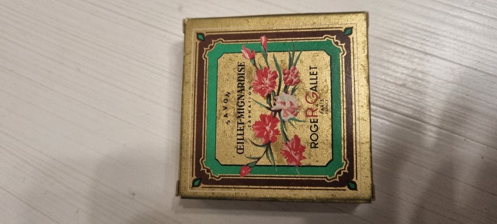 Voor verzamelaars zeepje Roger Gallet  5 x 5 cm, Verzamelen, Ophalen of Verzenden, Zo goed als nieuw