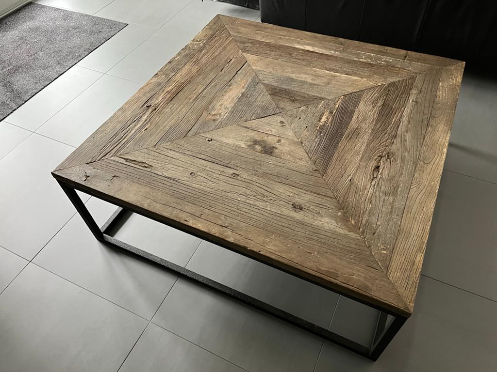 Robuuste salontafel van gerecycled hout en metaal, Ophalen, Gebruikt, 100 tot 150 cm, Vierkant