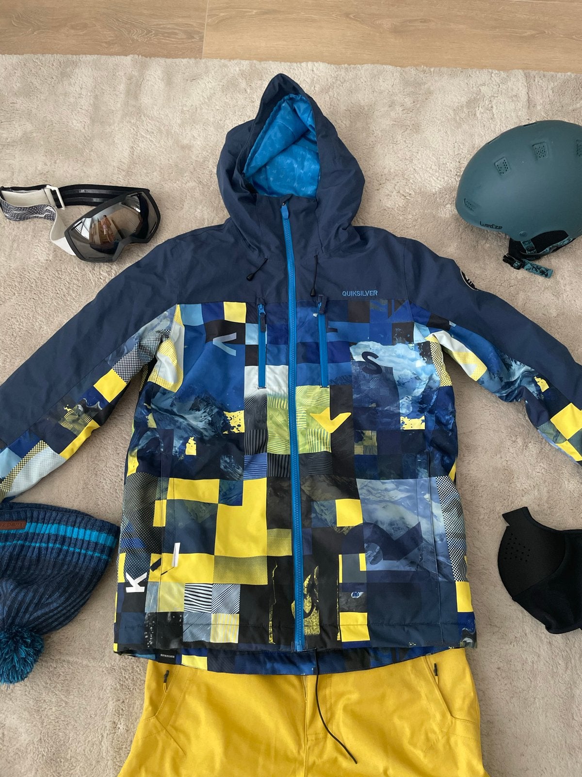 Quiksilver ski-jas en Wed'ze skibroek set (M), Ophalen of Verzenden, Zo goed als nieuw, Pak