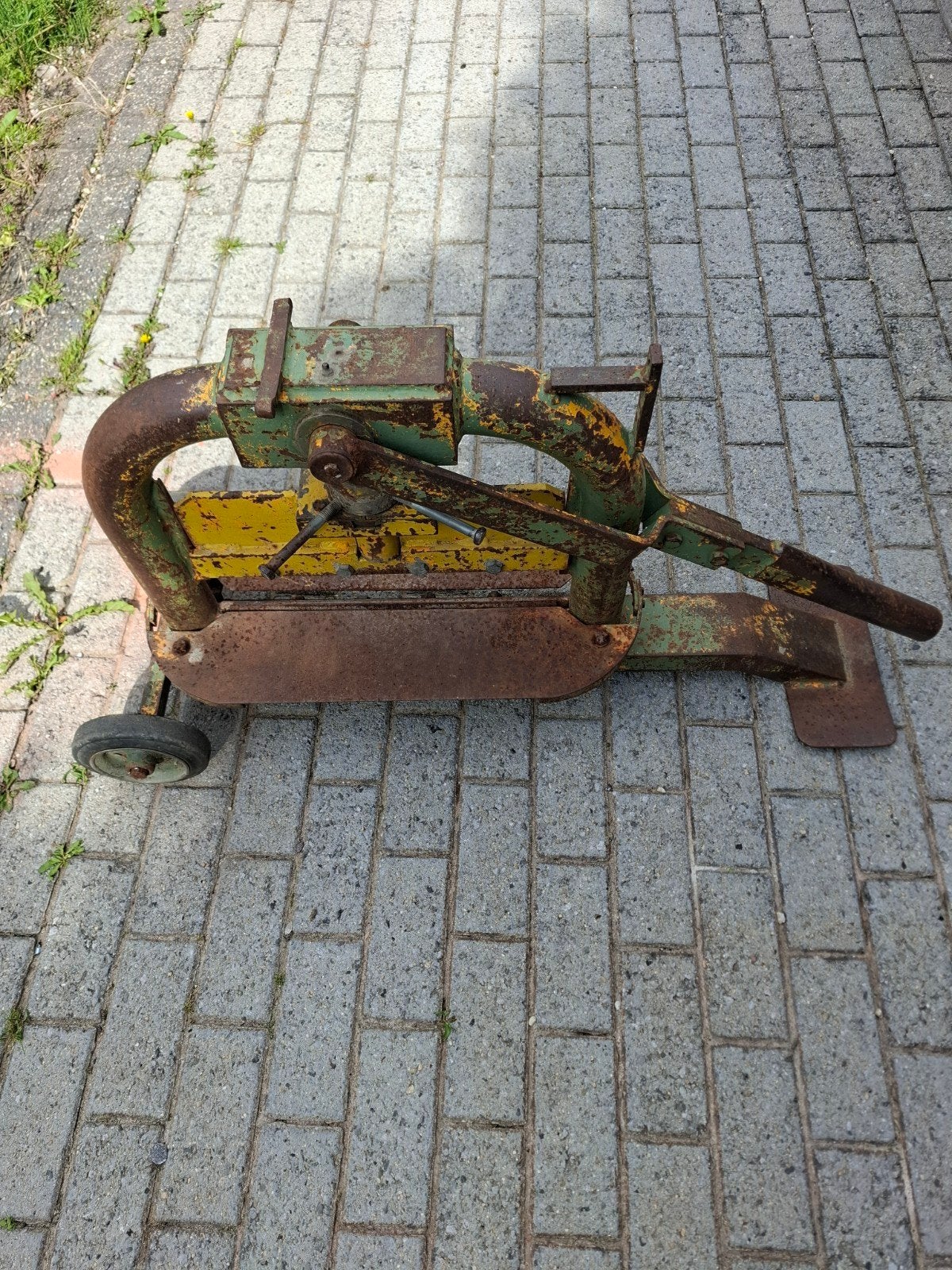 REVO handmatige steenknipper/klinkerknipper, Ophalen, Gebruikt