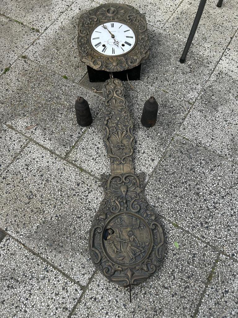 Klok Crouzet a yssengeaux, Ophalen