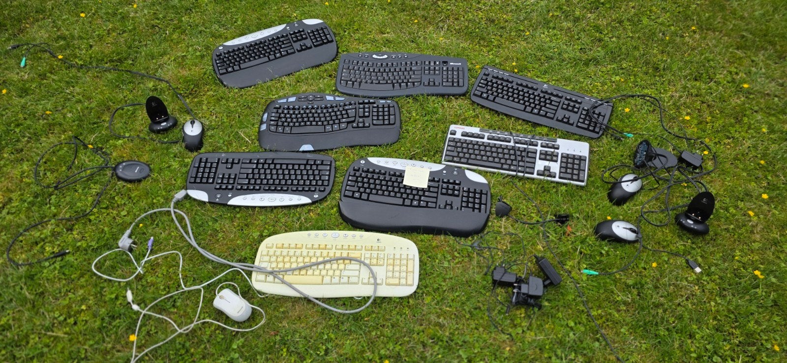 Logitech en Microsoft draadloze desktop ontvangers, Gebruikt, Toetsenbord en muis-set, Overige typen, Ophalen of Verzenden