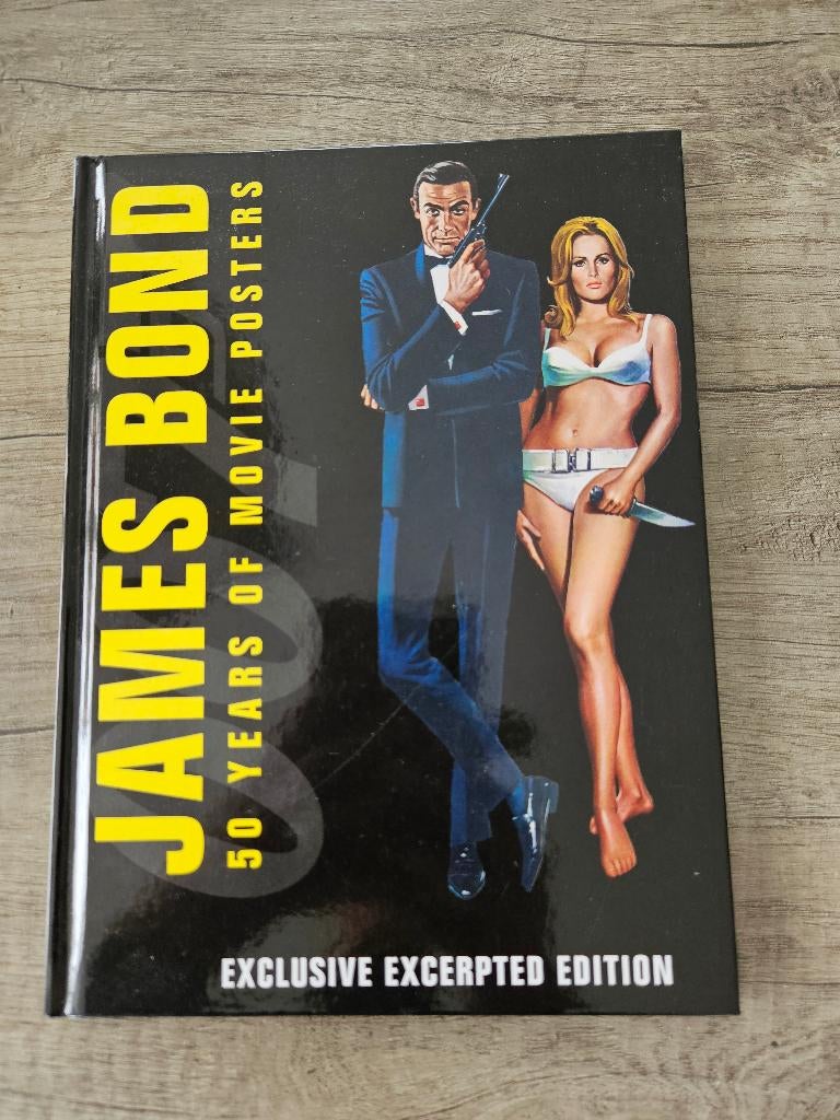 NIEUW boek James Bond 50 years of movie posters, Boeken, Ophalen of Verzenden, Nieuw, Filmspecifiek