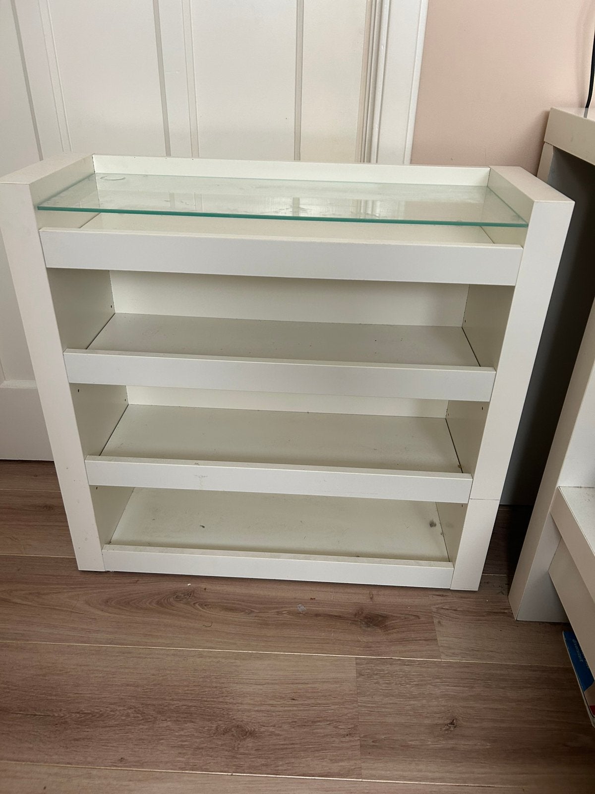 Malm (nacht) kastje, Ophalen, Overige materialen, Gebruikt, 55 tot 70 cm