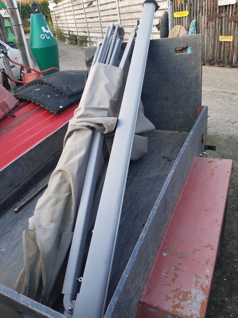 parasol, Ophalen, Gebruikt, 3 tot 4 meter, Zweefparasol