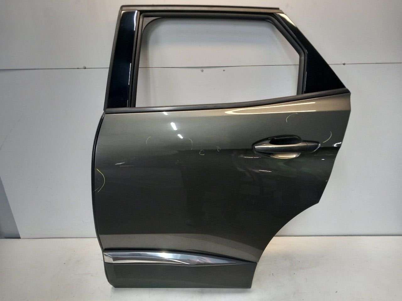 Portier links achter Peugeot 3008, Onderdelen@venauto.nl, Van der Ven Autorecycling B.V., Gebruikt, Ettenseweg 76, 4706 PB Roosendaal, The Netherlands