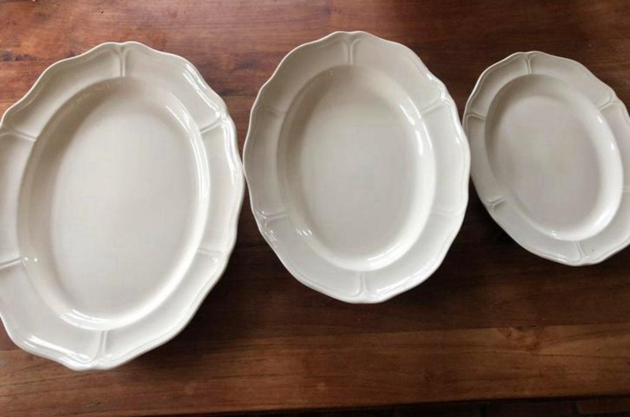Wedgwood queen's plain ovaal schaal 30cm 35cm 39cm, Ophalen of Verzenden, Zo goed als nieuw, Aardewerk, Schaal of Schalen