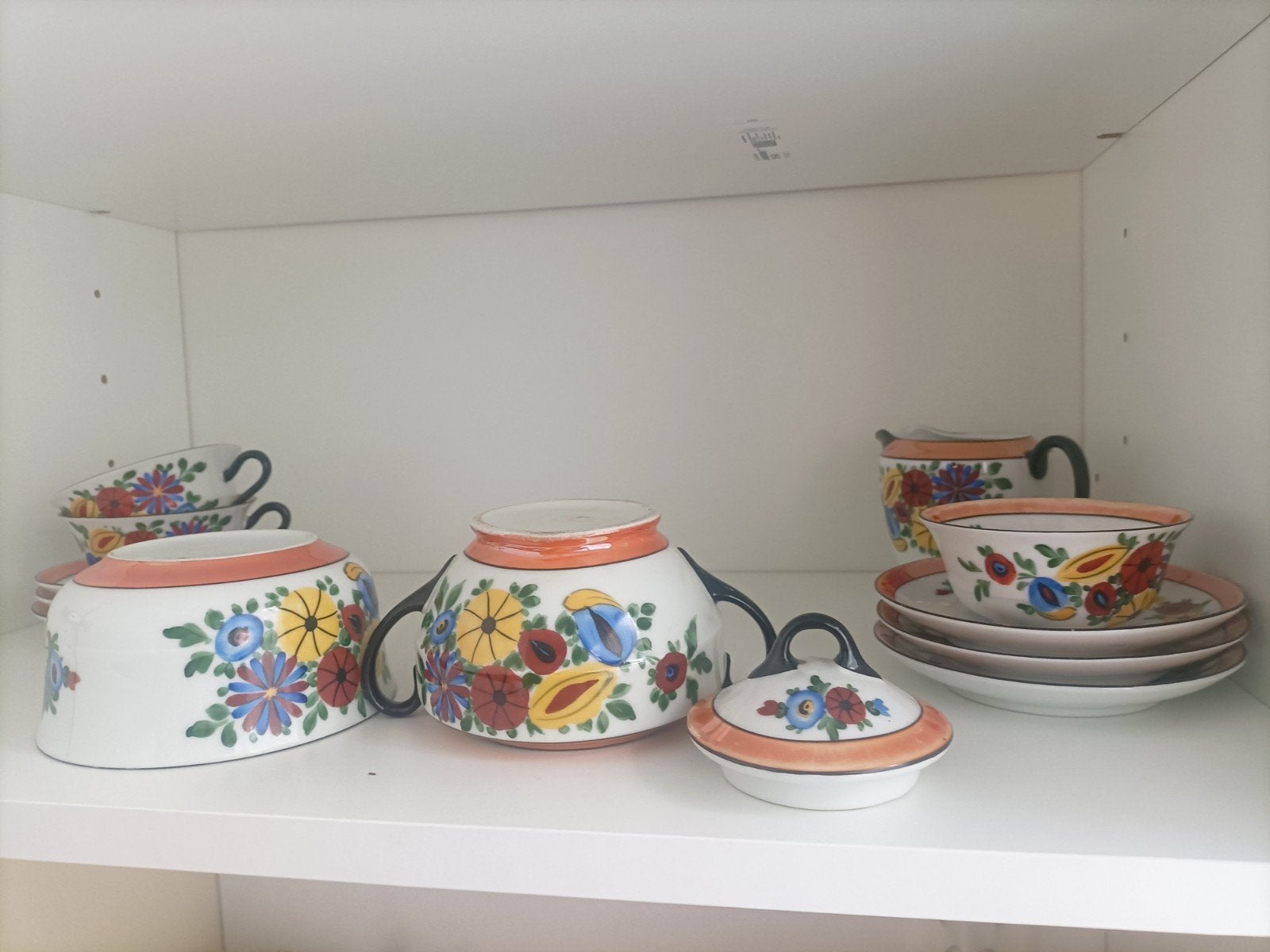 Tsjechoslowaakse serviesdelen art deco, Ophalen