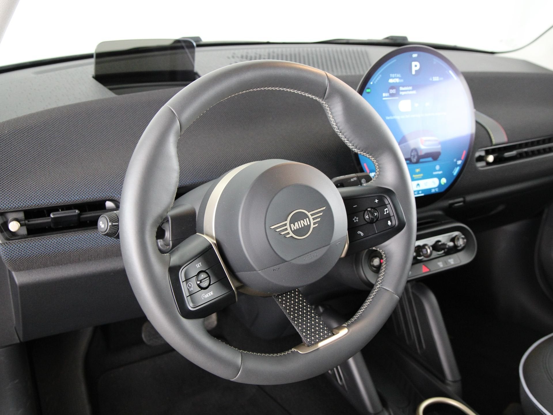 MINI Cooper SE Classic Pakket M Accu conditie 97% (bj 2024), 402 km, Gebruikt, Zwart, Met garantie (alle)