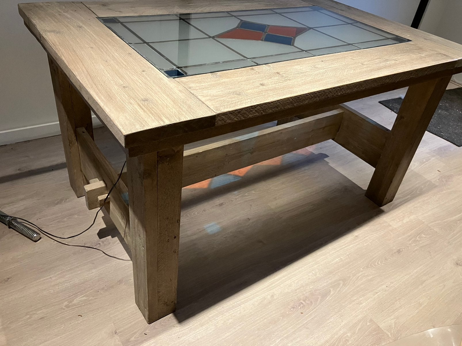 Te koop super gave tafel van steigerhout / glas in lood, Ophalen, 50 tot 100 cm, Rechthoekig, Glas