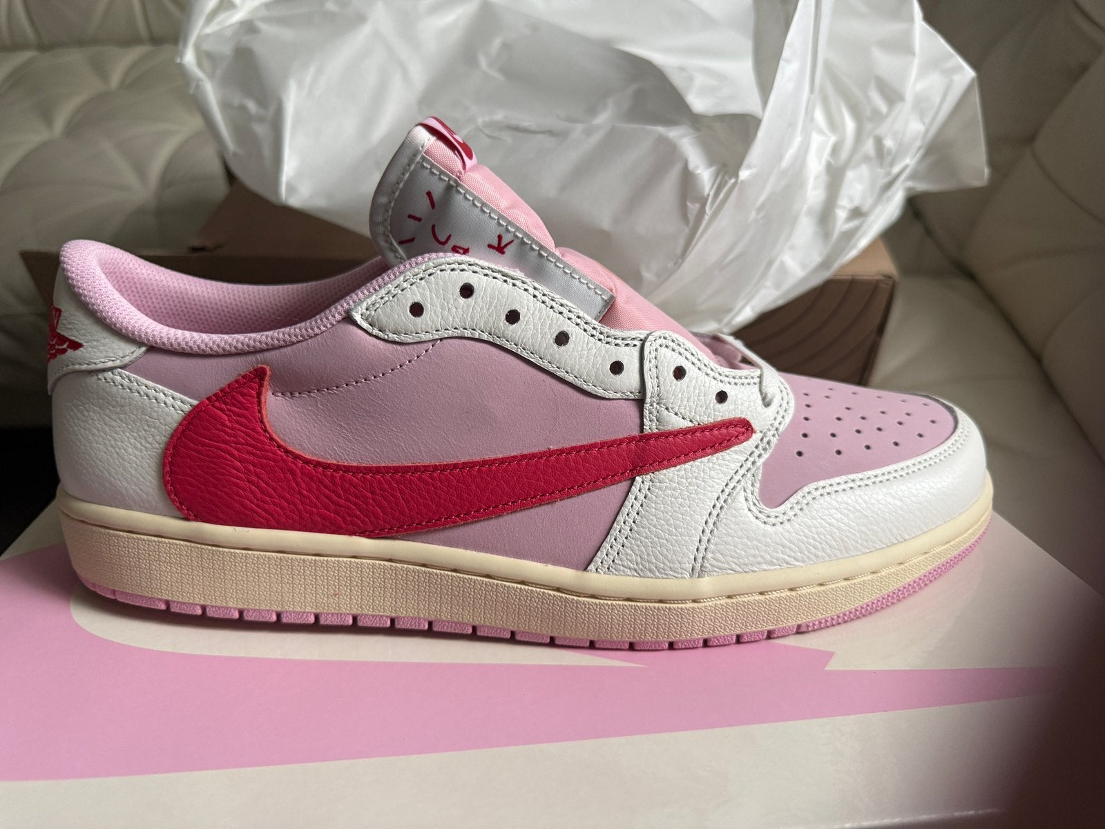 Nike Air jordan 1 low x travis scott tropical pink 47,5, Overige kleuren, Nieuw, Ophalen of Verzenden, Sneakers of Gympen