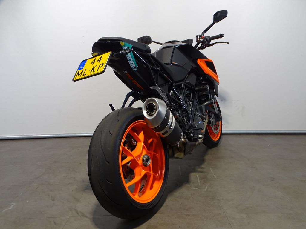 KTM 1290 SUPERDUKE R ABS - foto 3