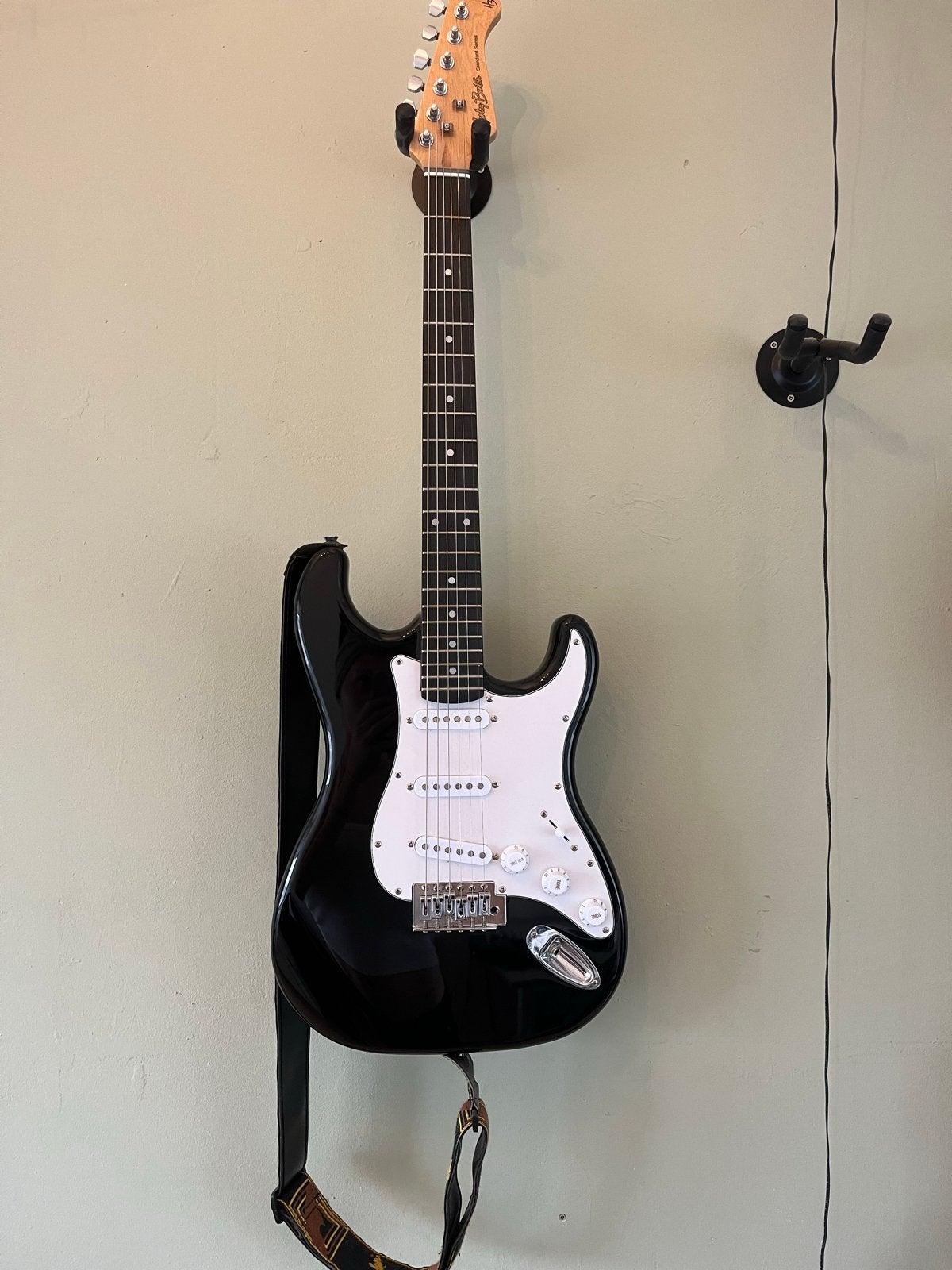 Harley Benton elektrische gitaar - Zwart, zo goed als nieuw, Ophalen, Zo goed als nieuw, Solid body, Overige merken