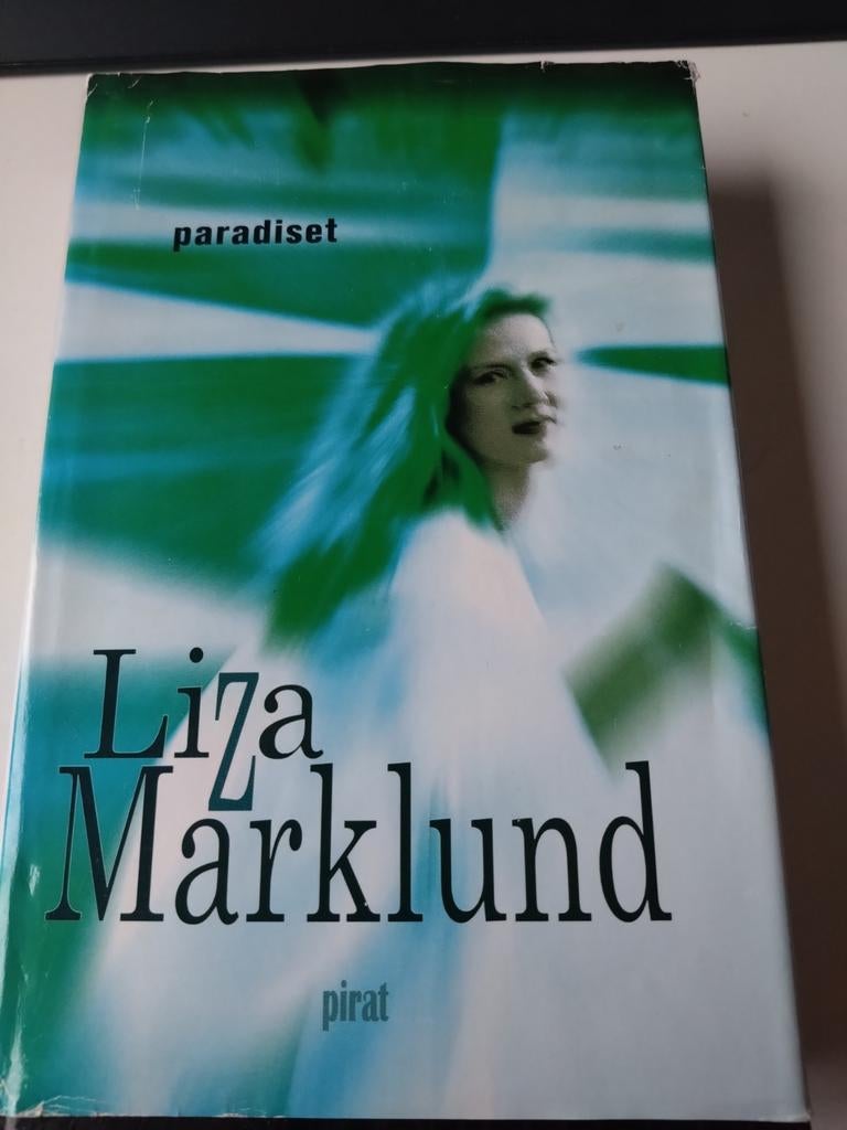 Paradiset - Liza Marklund #svenska/zweeds#, Boeken, Detectives, Zo goed als nieuw, Ophalen of Verzenden