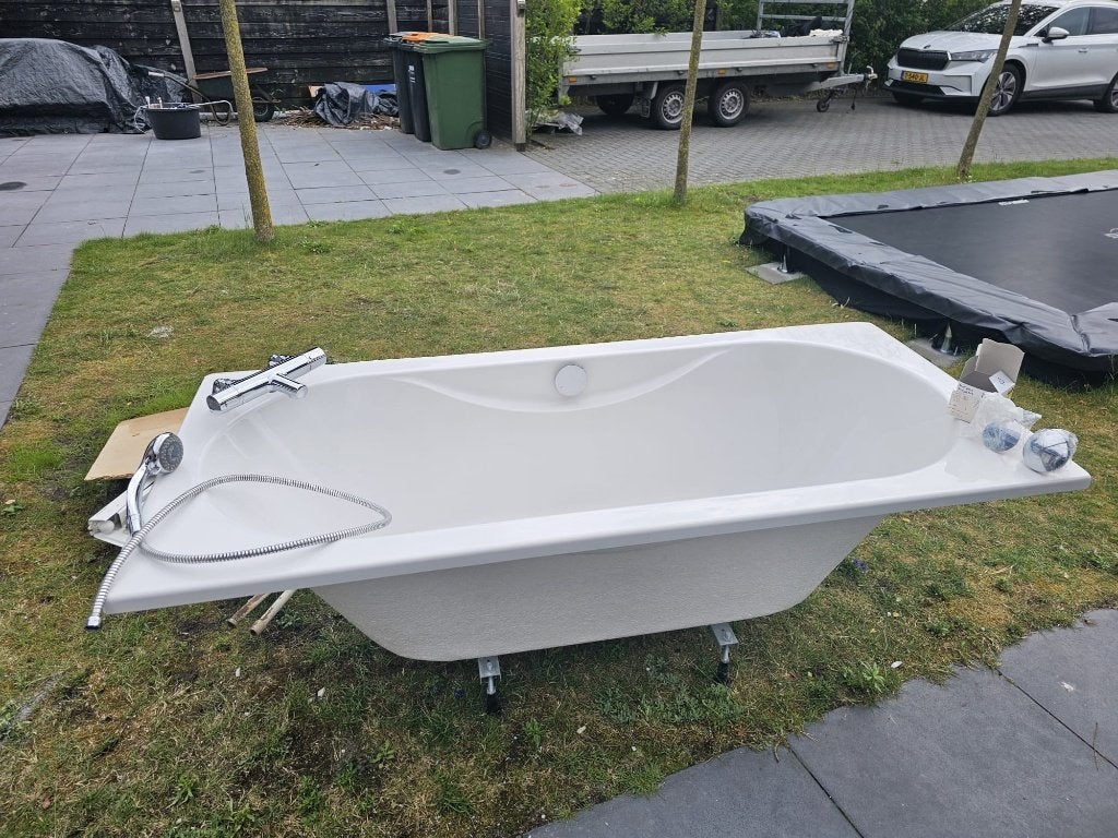 Ligbad 180x80cm+Ideal badkraan+nieuwe Viega set+douchekop, Ophalen, Zo goed als nieuw, Met douche