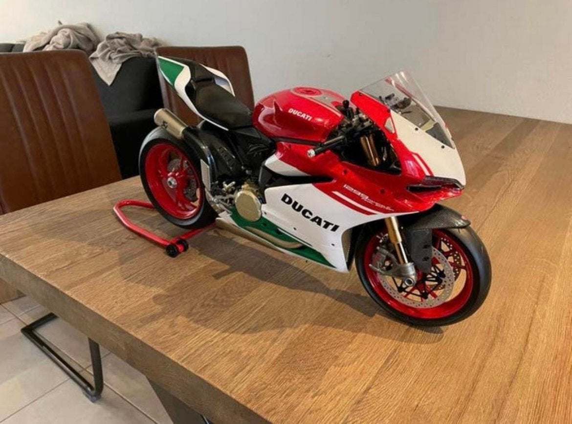 Pocher 1:4 Ducati 1299 final edition, Ophalen, Zo goed als nieuw, 1:5 t/m 1:8, Motor