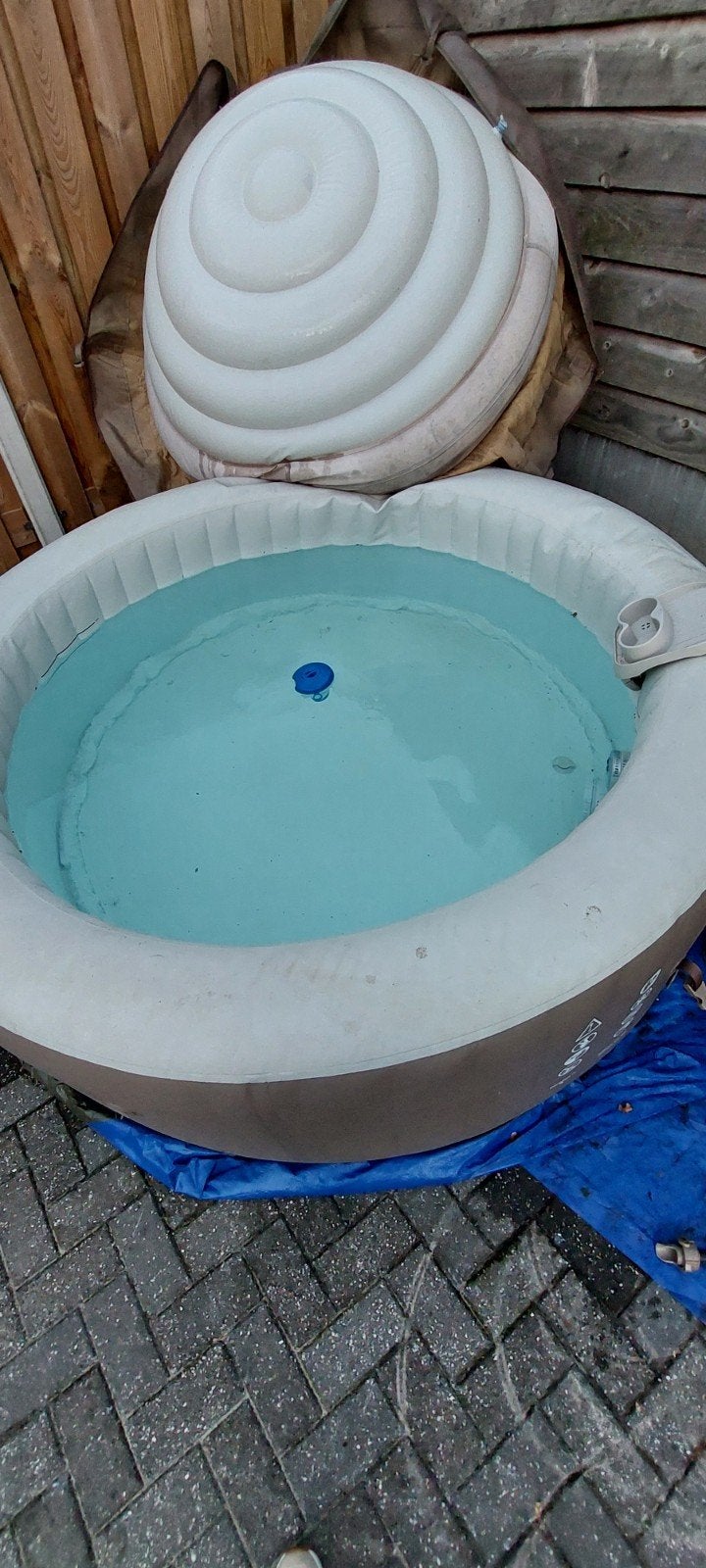 Intex PureSpa SSP-H-20-1G - 4-6 persoons opblaasbare jacuzzi, Ophalen, Zo goed als nieuw, Rond, Opblaaszwembad