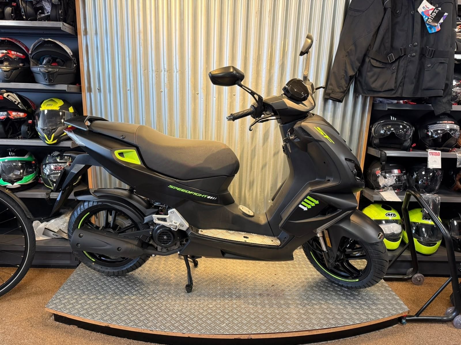 Peugeot Speedfight 4 (45km)