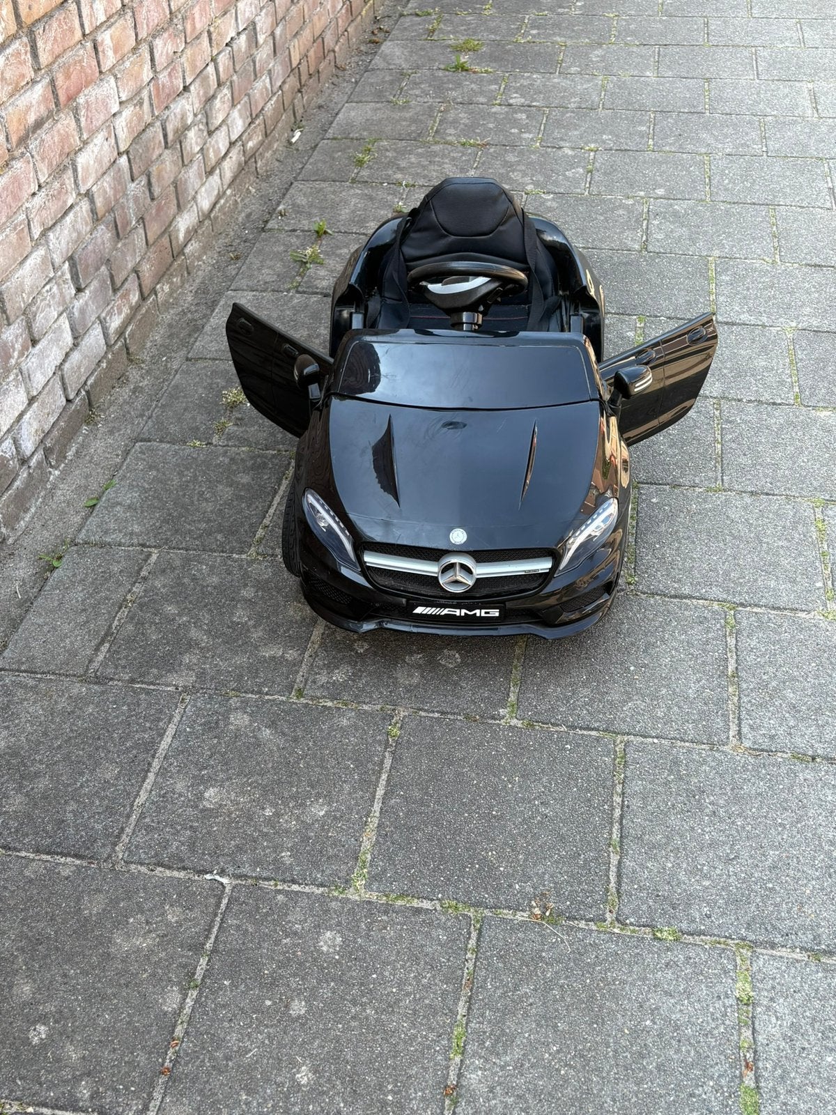 Mercedes AMG elektrische kinderauto zwart+ afstandsbediening, Ophalen, Zo goed als nieuw