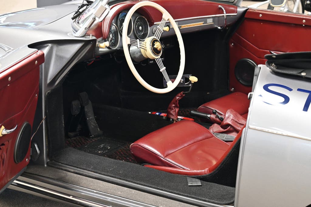 Porsche 356 Porsche 356 Speedster replica (bj 1972), foto 8
