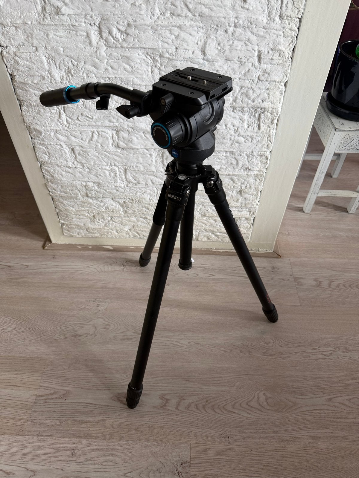 Benro A2570T Statief met S6 Fluid Head, Ophalen, Gebruikt, Benro, Driepoot