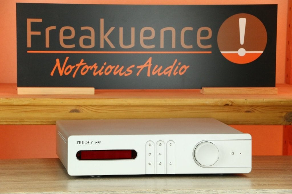 Trilogy 909 tube pre amp. TRADE.INRUIL. Check Freakuence!, Audio, Tv en Foto, Buizenversterkers, Versterker, Ophalen of Verzenden