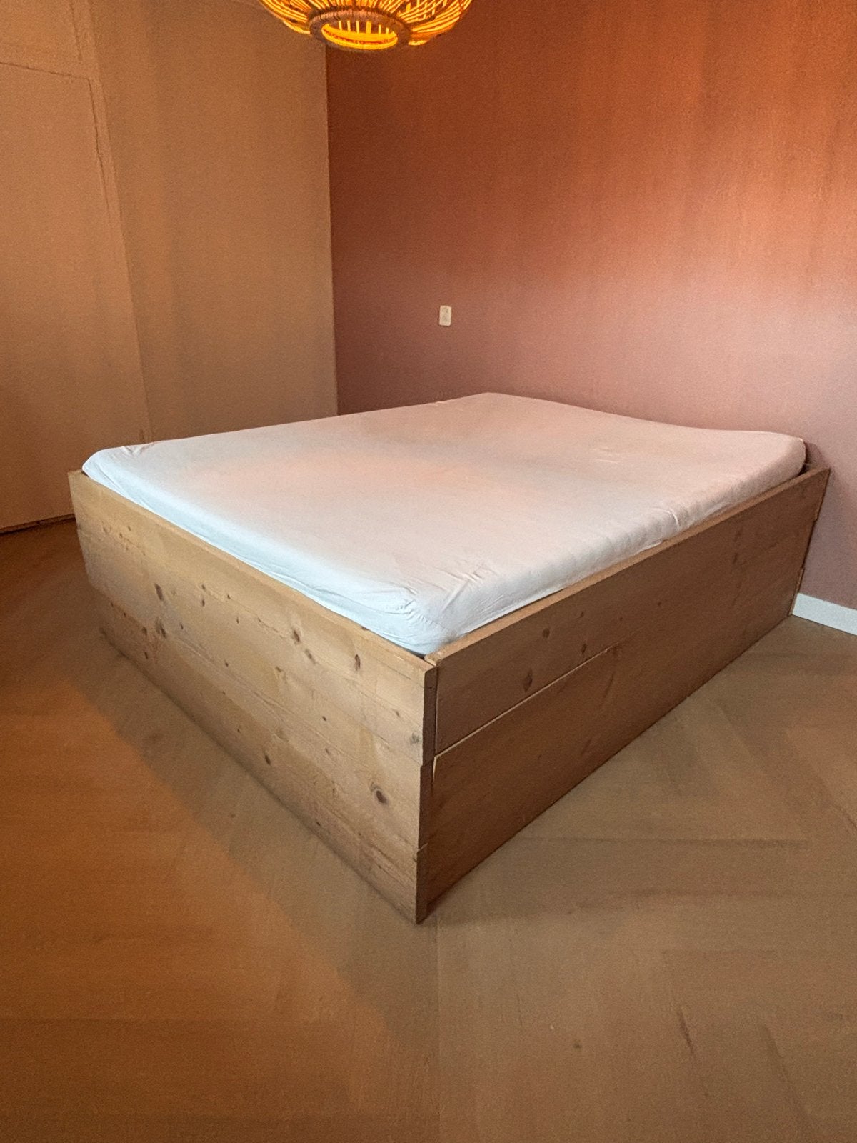 Steigerhouten bed 140x200 cm met lattenbodem, Ophalen, Gebruikt, Bruin, Steigerhout