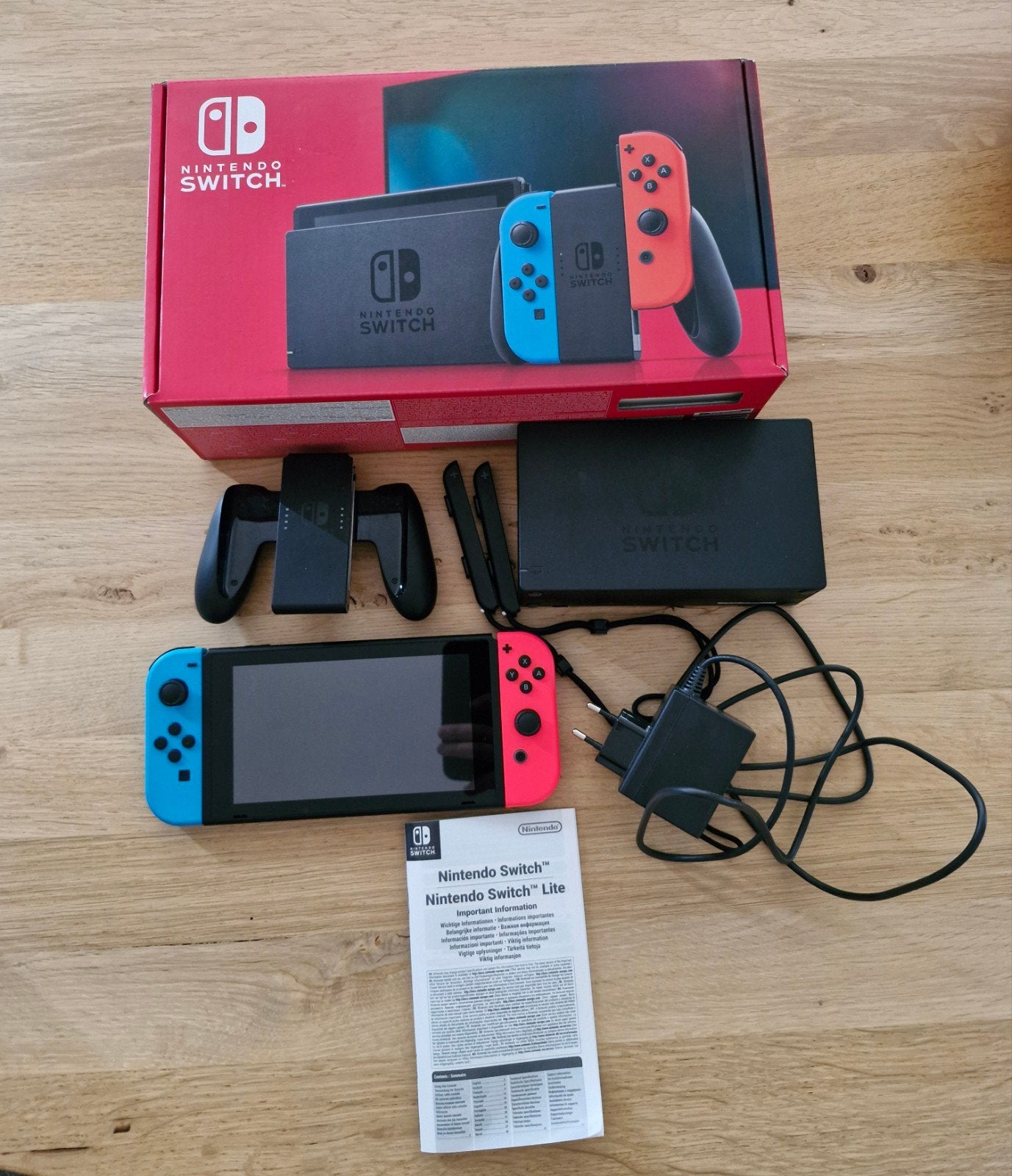 Zo goed als nieuwe Nintendo Switch met toebehoren, Spelcomputers en Games, Spelcomputers | Nintendo Switch, Ophalen of Verzenden