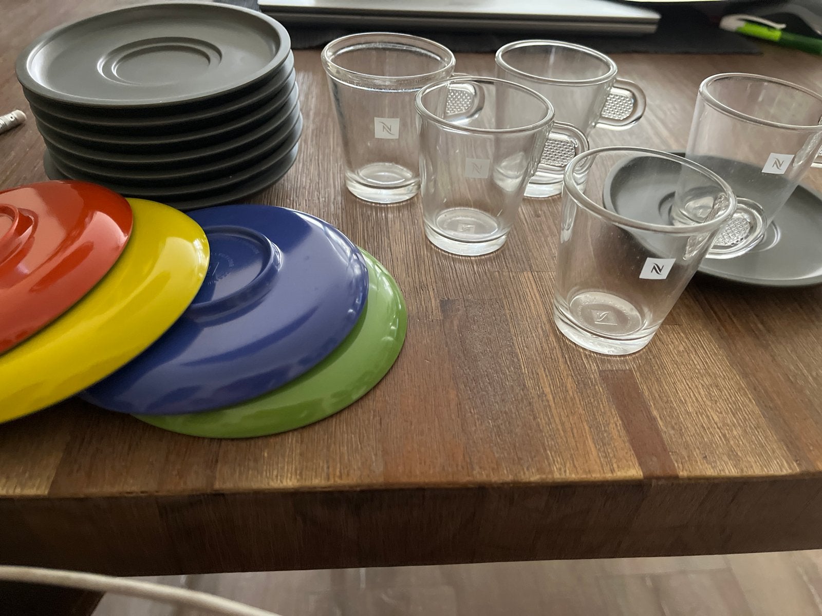 Nespresso koffiekopjes met schotels - 6 stuks, Gebruikt, Overige merken, Ophalen of Verzenden, Glas