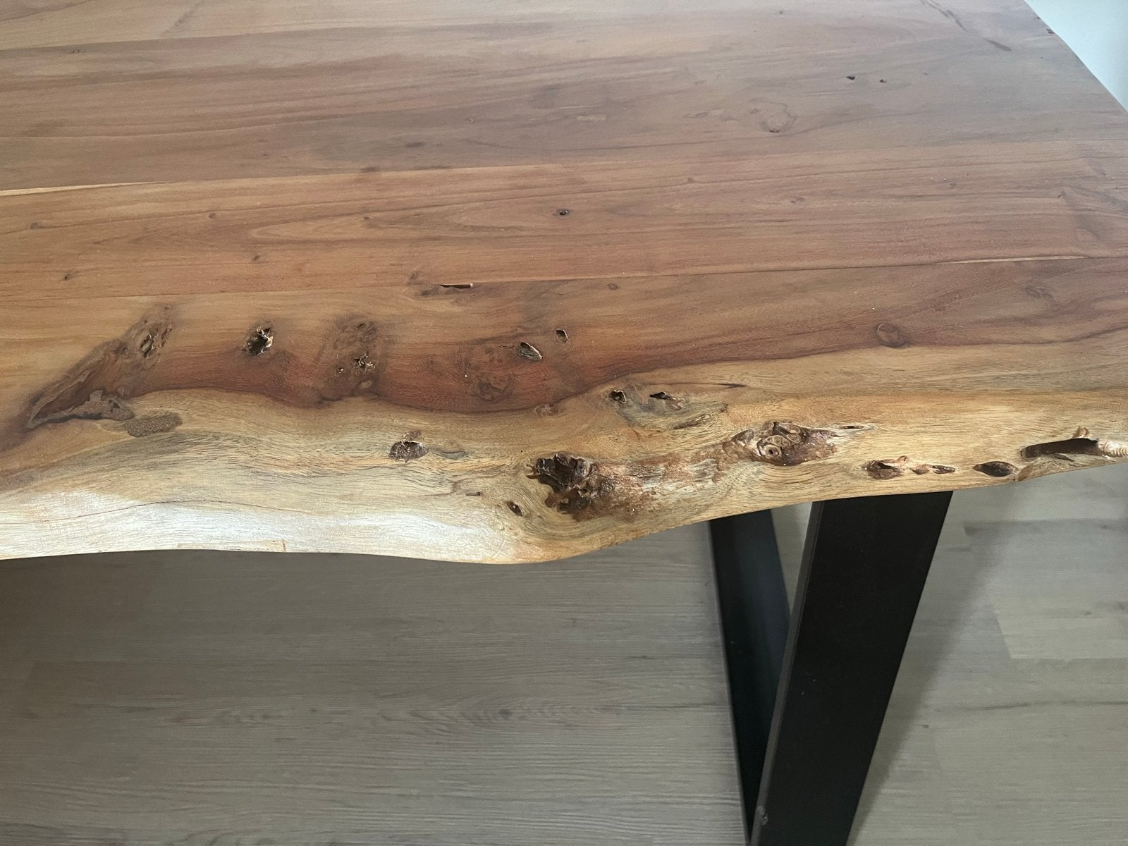 Eettafel met boomstam blad en stalen poten (200x100cm), Huis en Inrichting, Tafels | Eettafels, Ophalen, 100 tot 150 cm, Zo goed als nieuw