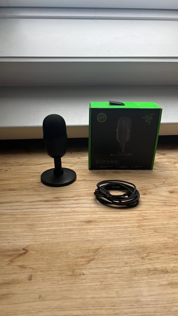 Razer seiren mini microfoon, Spelcomputers en Games, Spelcomputers | Xbox | Accessoires, Zo goed als nieuw, Ophalen of Verzenden