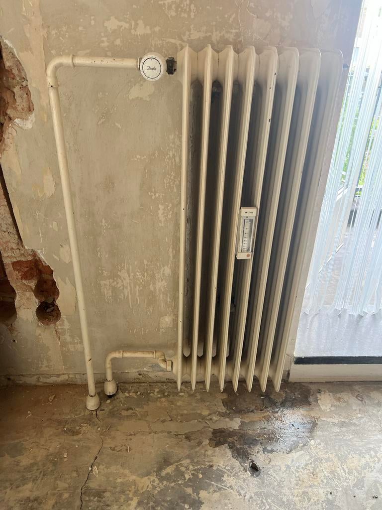 Radiator met Thermostaat - Gebruikt, Ophalen, Gebruikt, Radiator, Minder dan 60 cm