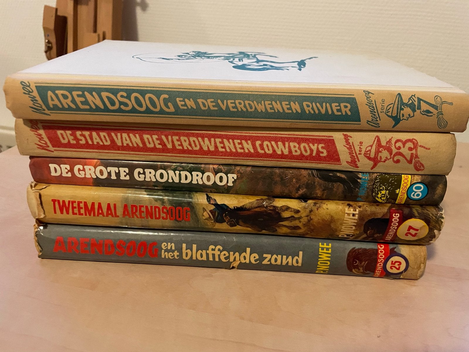 Arendsoog Boekenreeks - 5 Delen, Ophalen of Verzenden, Gelezen, Fictie algemeen