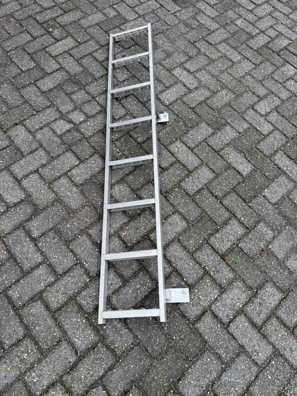 Deurladder Mercedes Sprinter scharnier montage 180 graden, Ophalen, Zo goed als nieuw