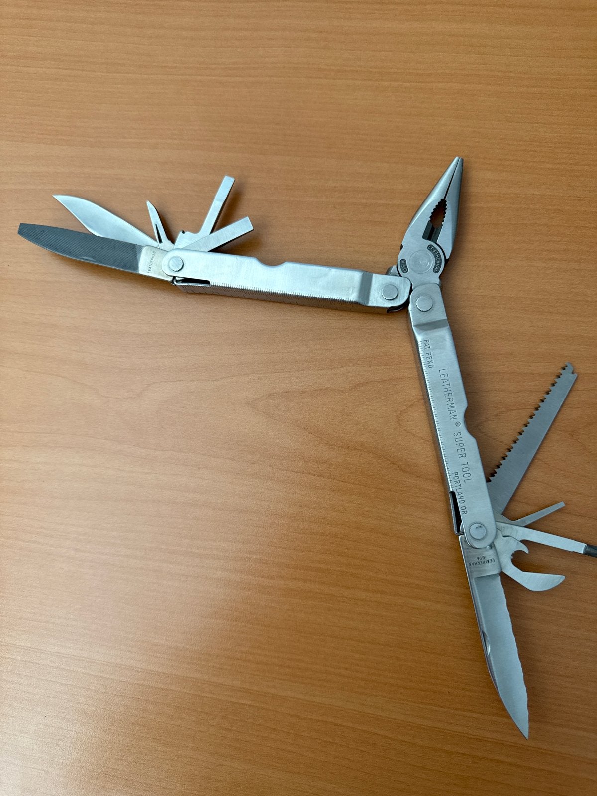 Leatherman Super Tool Multitool met etui, Doe-het-zelf en Verbouw, Gereedschap | Handgereedschap, Ophalen of Verzenden, Gebruikt