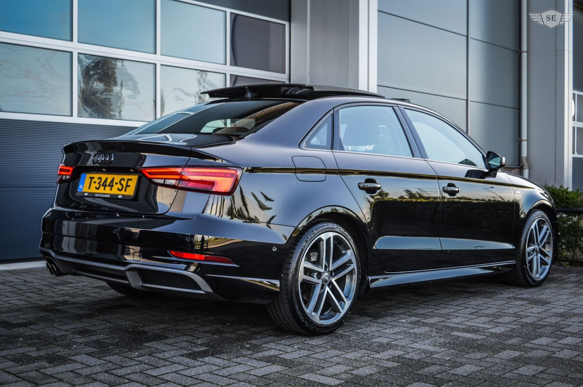 Audi A3 Limousine 35 TFSI CoD Advance Sport|PANO|B&O|VIRTUAL, Auto's, 4 cilinders, 150 pk, Alcantara, Zwart