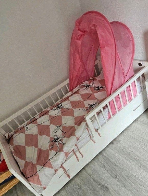 Wit kinderbed met lade en roze bedhemel, Kinderen en Baby's, Gebruikt, 70 tot 85 cm, 160 tot 180 cm, Ophalen