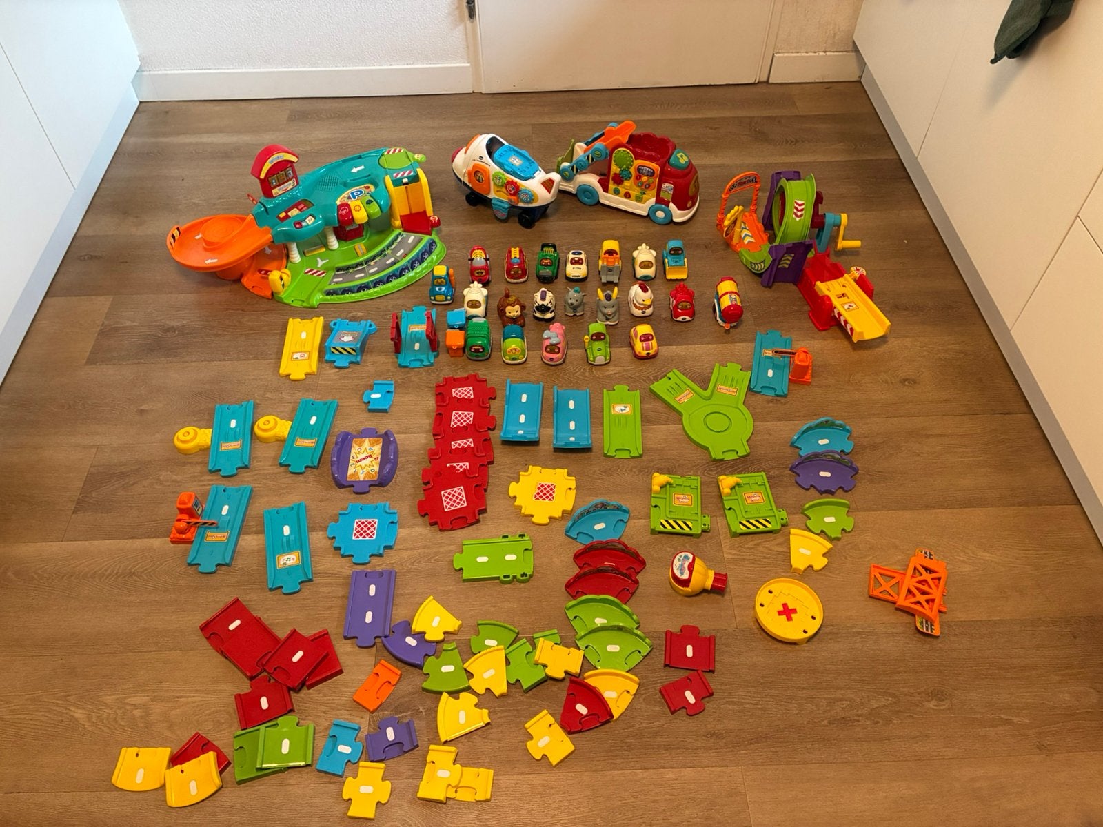 Grote set Vtech toet toet auto’s en zoef zoef dieren, Kinderen en Baby's, Ophalen, Zo goed als nieuw