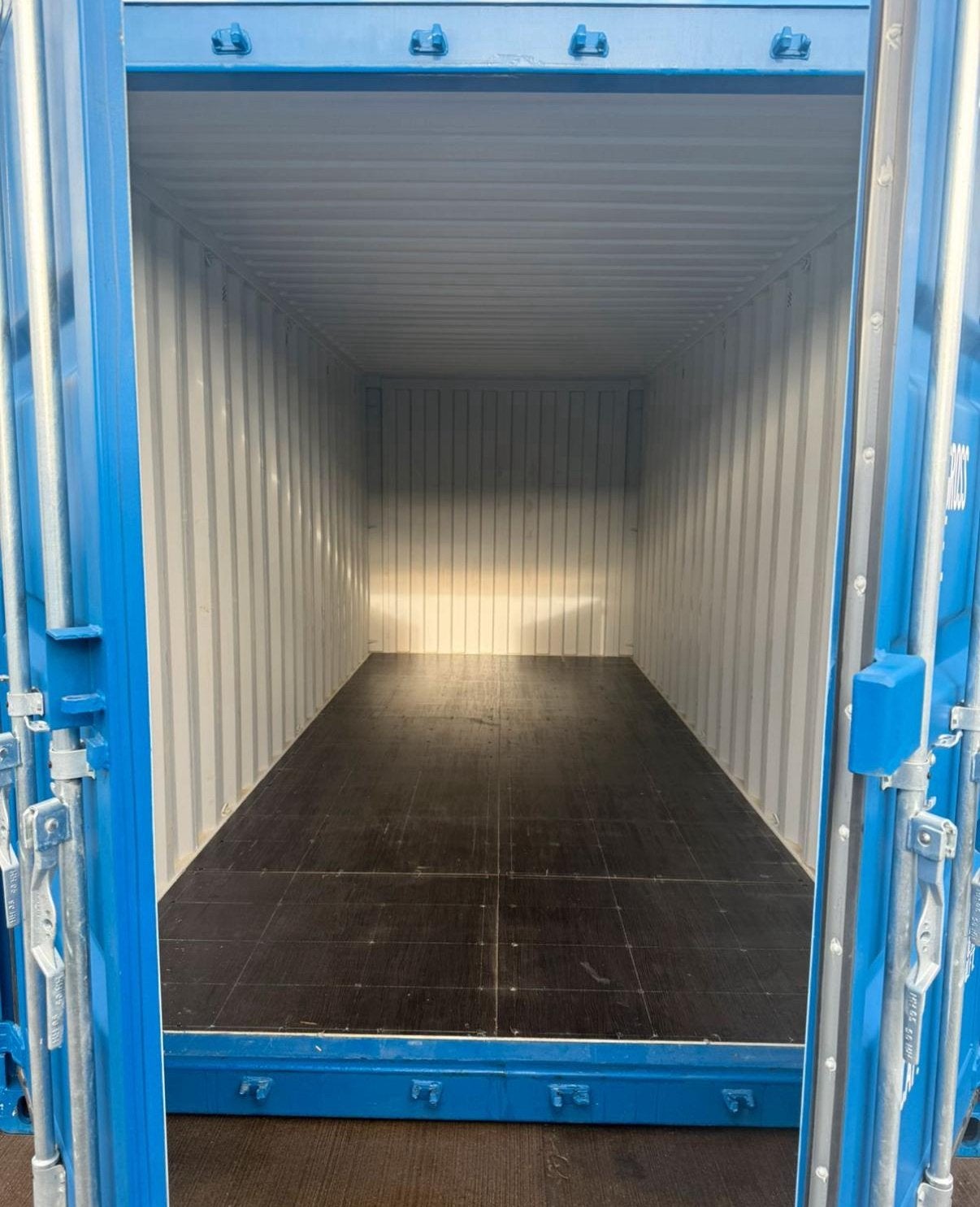 Opslagruimte te huur zeecontainers 24/7 beveiligd te Velsen, Ophalen