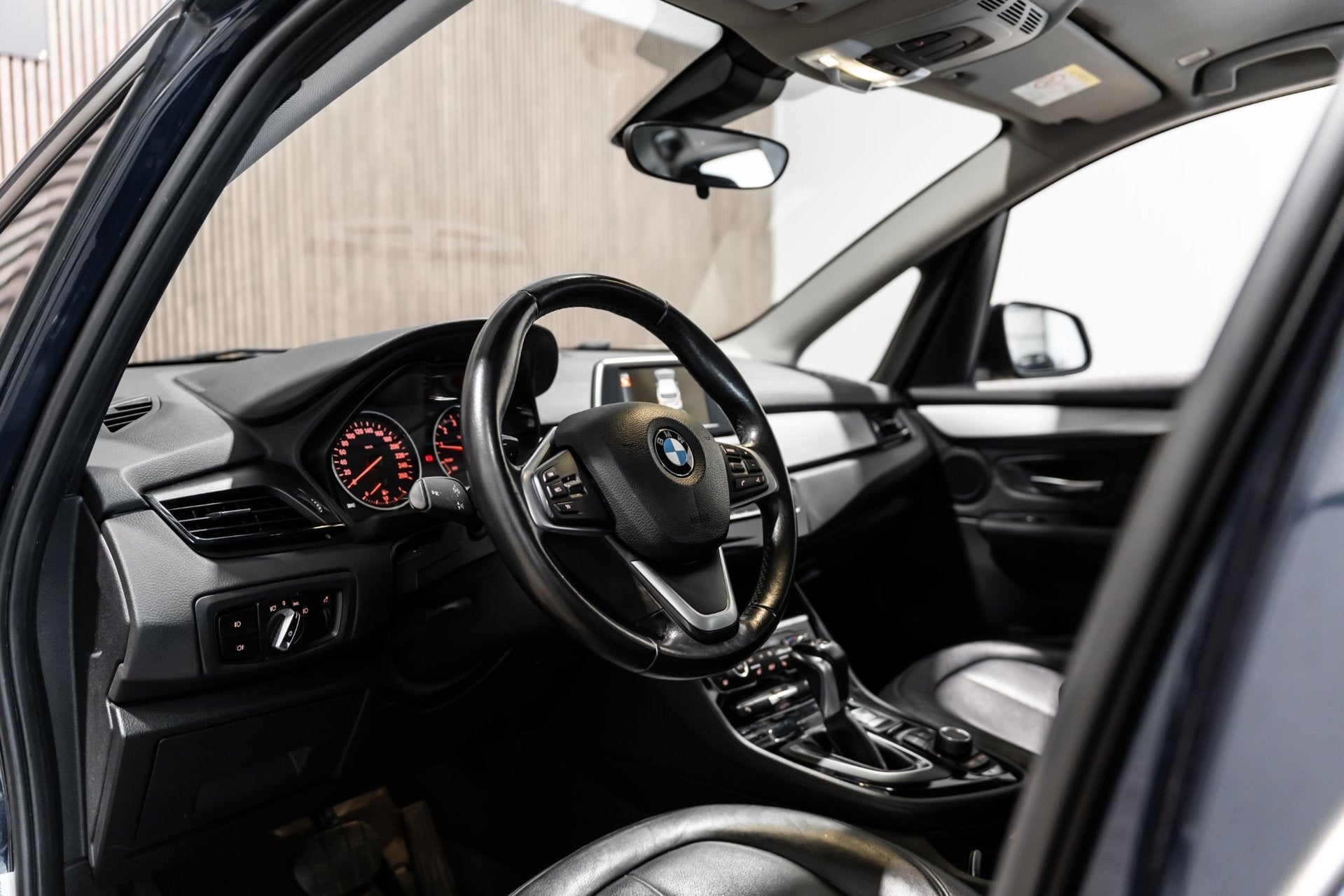 Foto 11 van BMW 2-serie Active Tourer 220i Leder PDC Automaat Stoelverwa