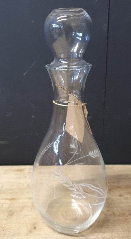 142 h vintage glazen gegraveerde karaf gegraveerd fles, Ophalen of Verzenden