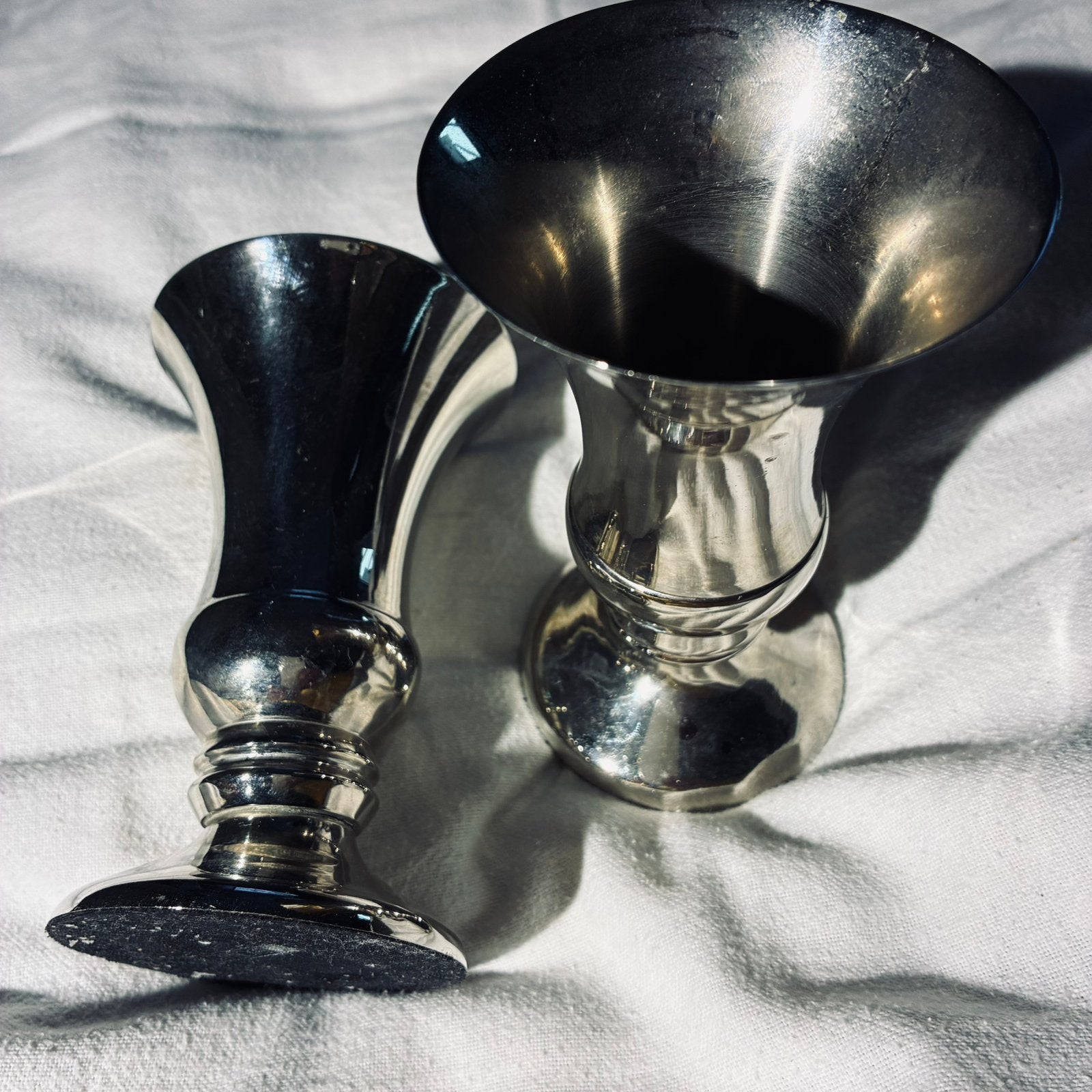 2 x verzilverd vaasje, merk Colmore, 12 cm hoog, Antiek en Kunst, Ophalen of Verzenden