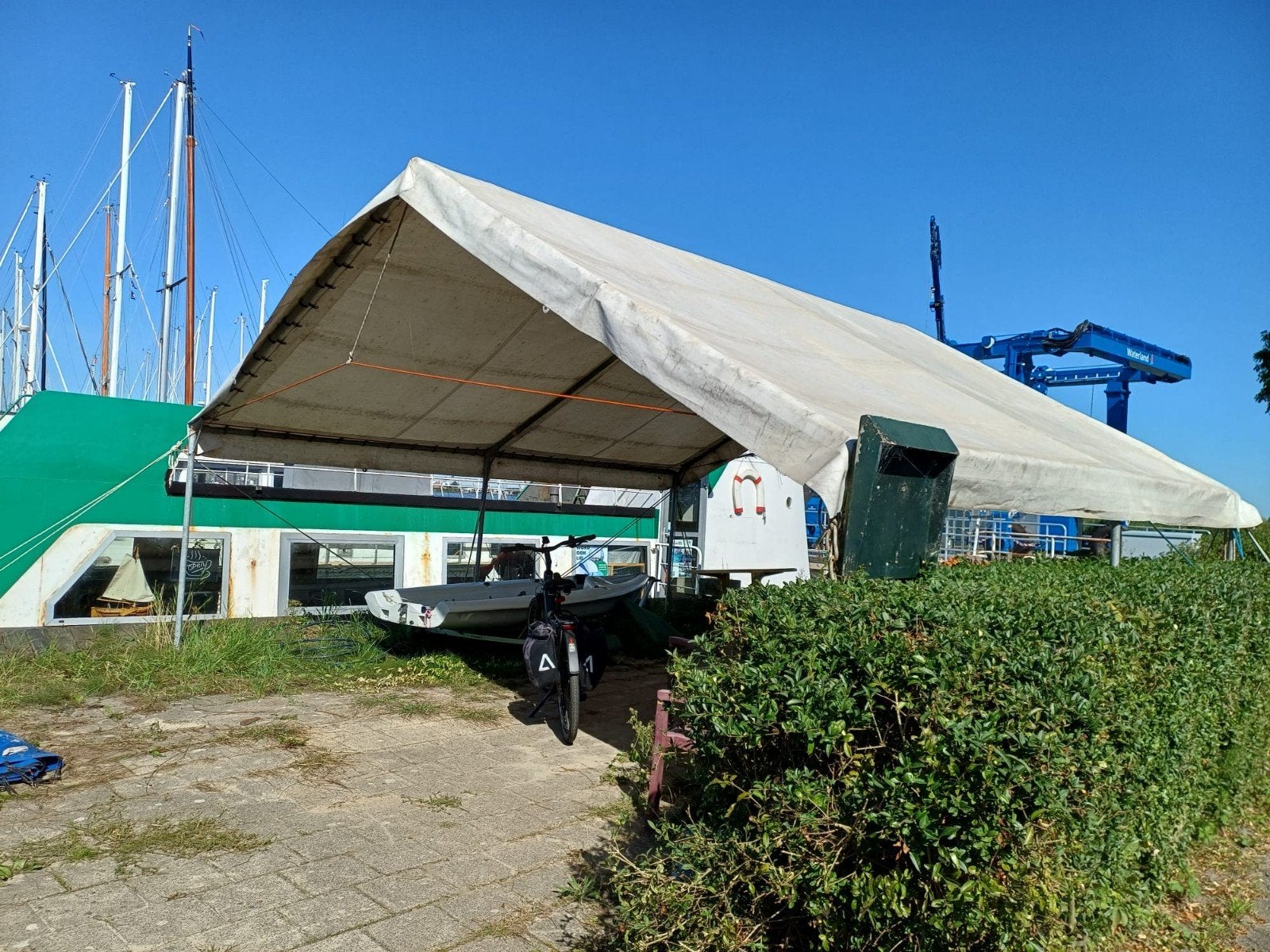 Stevige Partytent  met zij zeilen 6x6- Ideaal voor Feesten e, Tuin en Terras, Partytenten, Ophalen, 5 tot 8 meter, 4 tot 6 meter