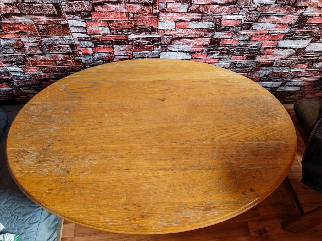 Two tables in good condition., Muziek en Instrumenten, Percussie, Ophalen of Verzenden