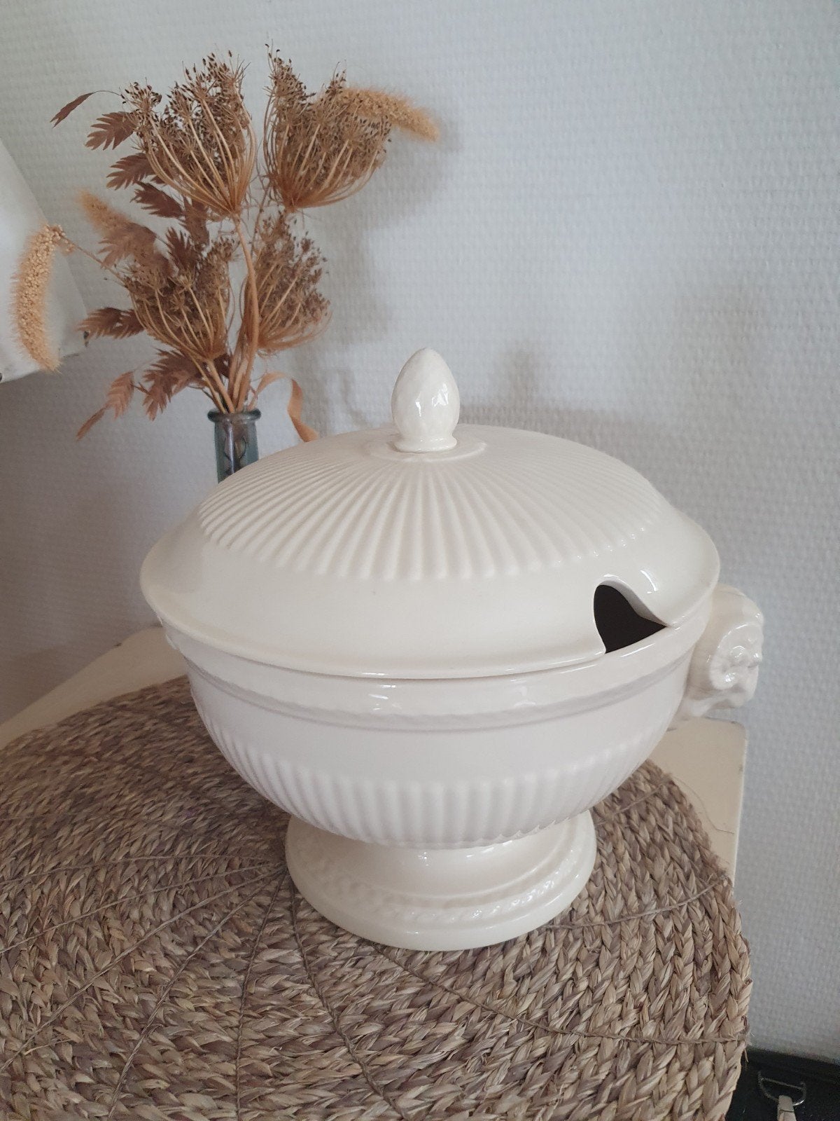 Wedgwood Edme Soepterrine - Klassiek en Elegant, Klassiek, Ophalen of Verzenden, Schaal of Schalen, Zo goed als nieuw