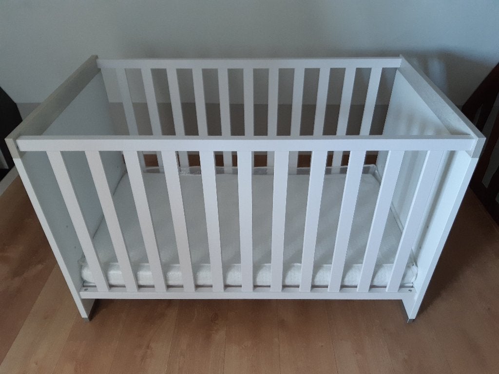 Wit ledikant en commode, Ophalen, Gebruikt, Jongetje of Meisje