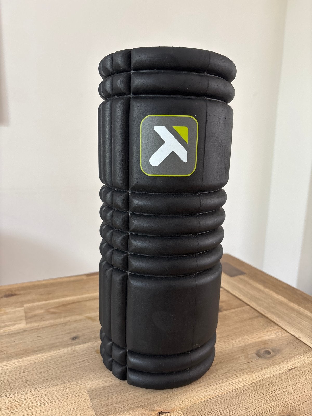 TriggerPoint The Grid foamroller 33cm Zwart, Ophalen of Verzenden, Zo goed als nieuw, Benen, Foamroller