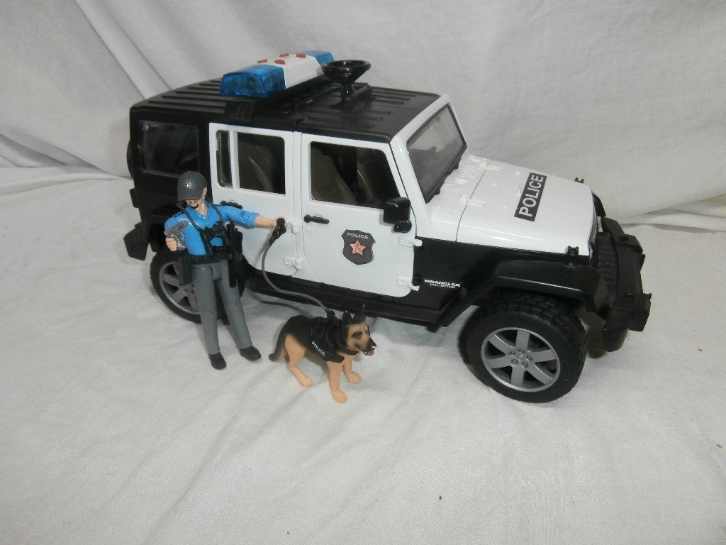 Bruder Politie Jeep met agent en politie hond, Ophalen, Zo goed als nieuw