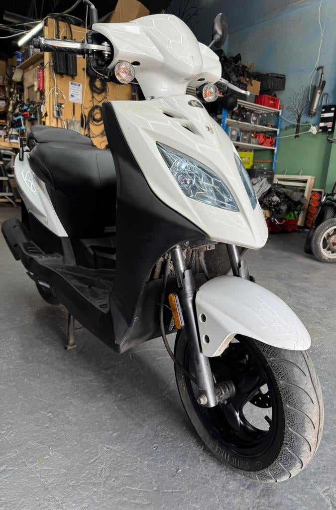 Kymco Agility 50 Bromscooter 2023 1e eigenaar, Fietsen en Brommers, Scooters | Kymco, Zo goed als nieuw, Agility, Maximaal 45 km/u