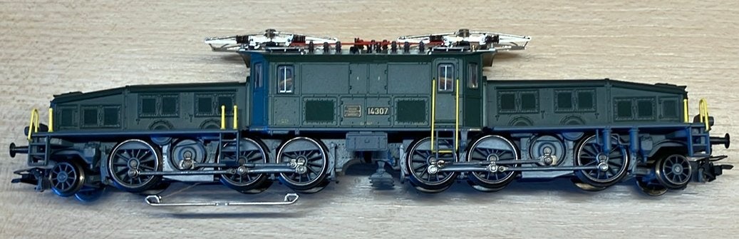 Märklin krokodil serie CE 6/8 111 digitaal, Wisselstroom, Locomotief, Ophalen of Verzenden, Zo goed als nieuw